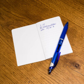 Miniz&aacute;pisn&iacute;k - vnitřek