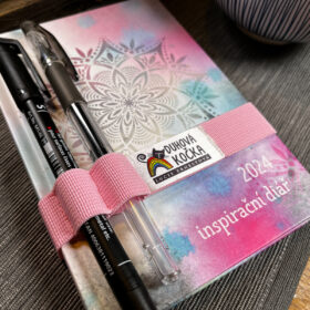 Gumička na minidiář