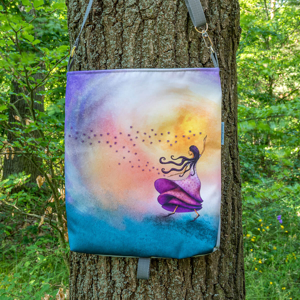 Crossbody taška Tančící ve větru